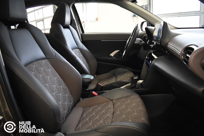 TOYOTA Yaris Cross 1.5 Hybrid 5p. E-CVT AWD-i Lounge